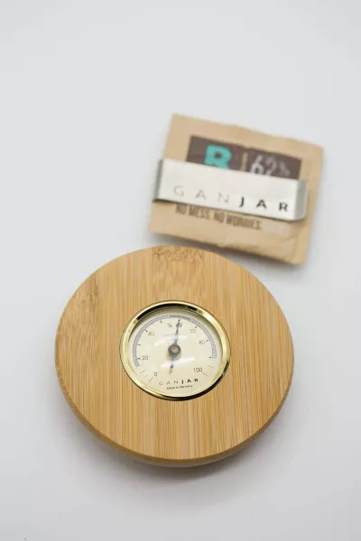 GANJAR F-Series | Behälter für die Fermentation von Cannabis mit integriertem Hygrometer und UV-Schutz